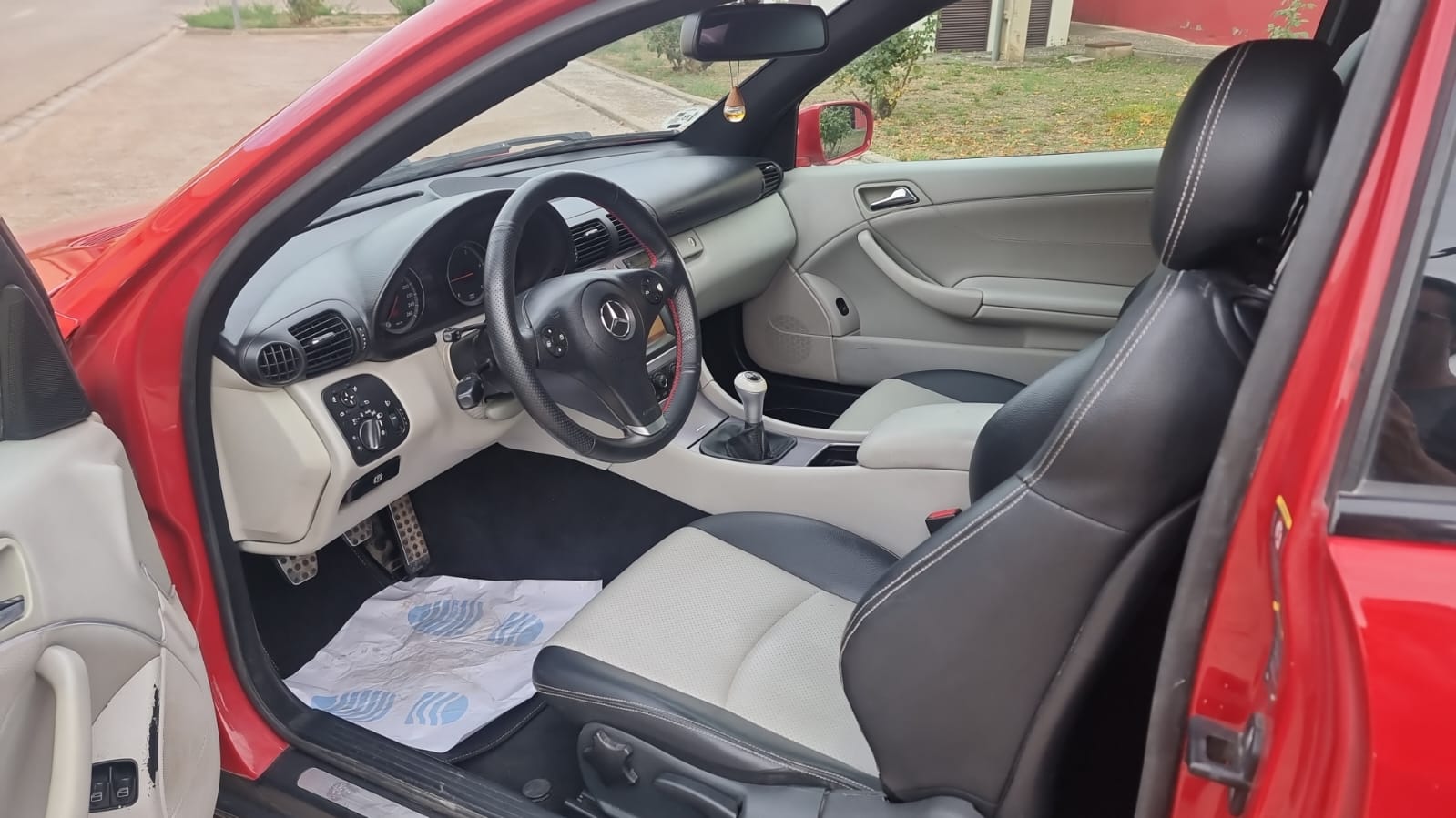 WhatsApp Image 2025-10-08 at 17.22.34