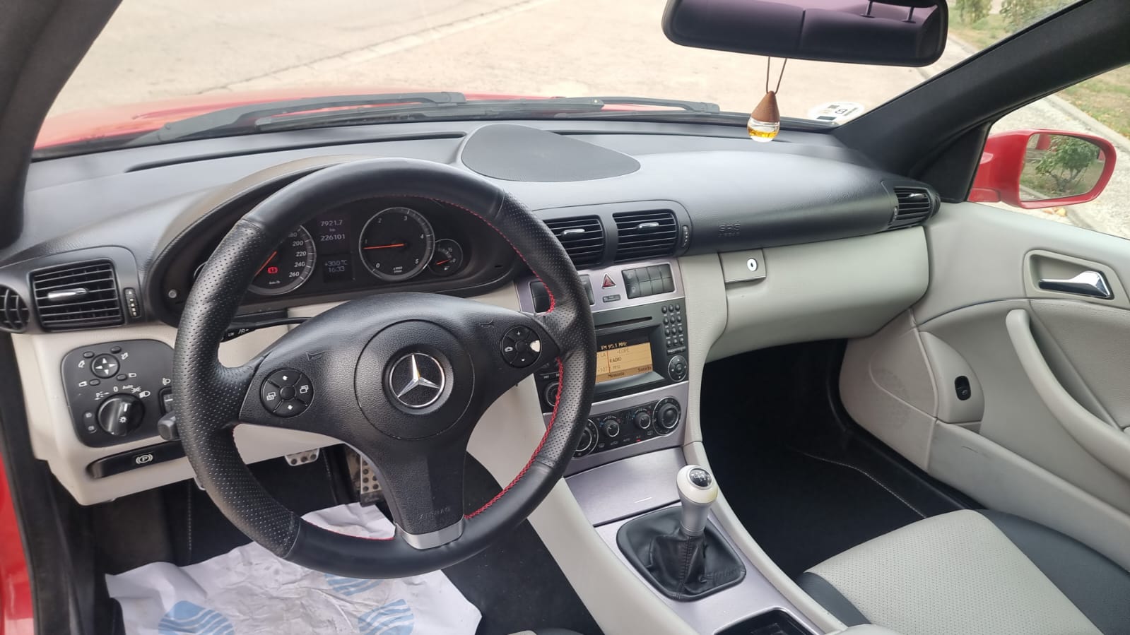 WhatsApp Image 2025-10-08 at 17.22.50