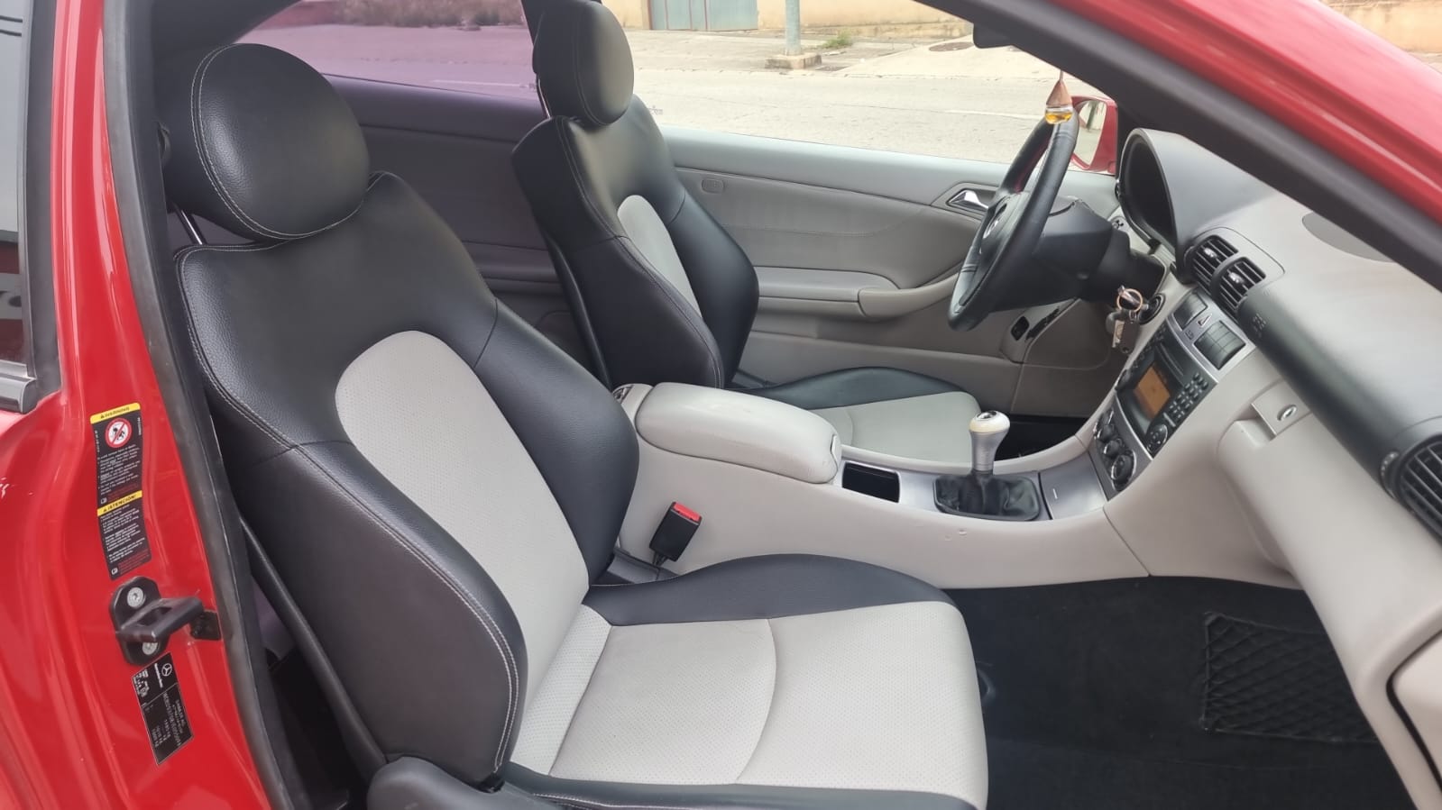 WhatsApp Image 2025-10-08 at 17.23.13