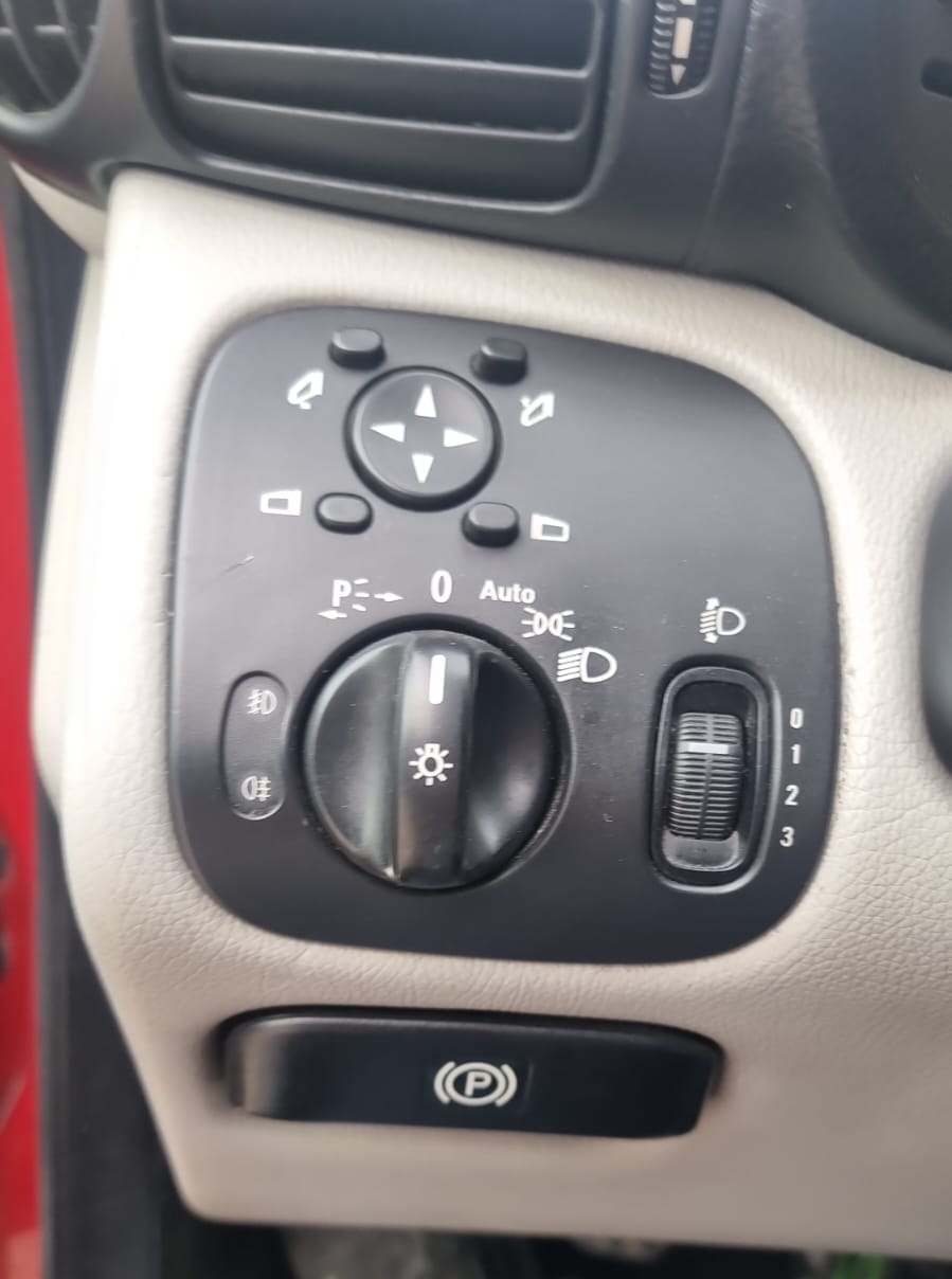 WhatsApp Image 2025-10-08 at 17.47.41