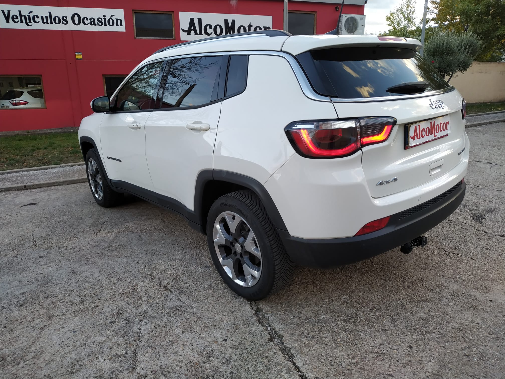 WhatsApp Image 2025-10-24 at 19.05.54 - copia