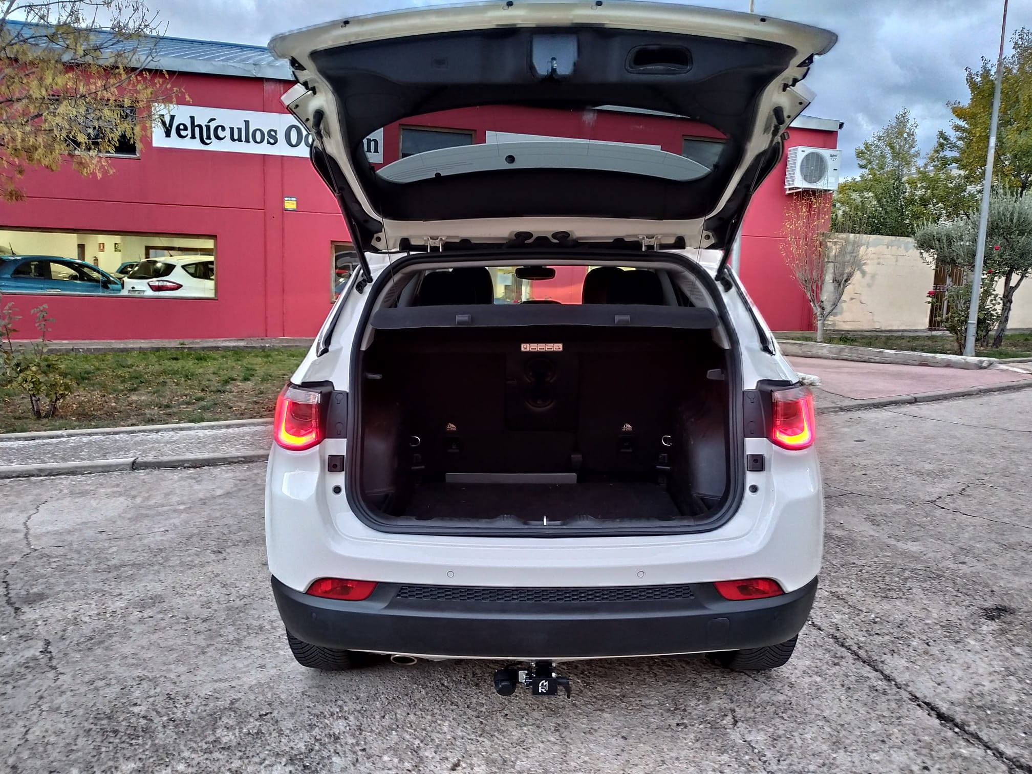 WhatsApp Image 2025-10-24 at 19.08.21